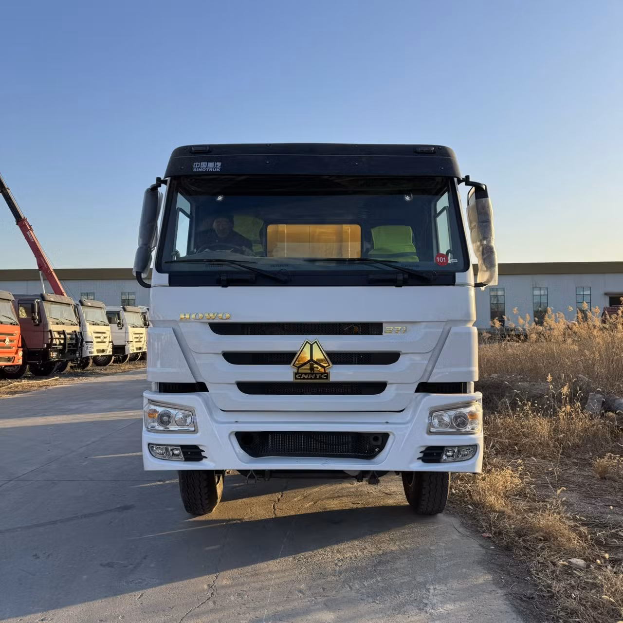 Powerful New Sinotruk HOWO 6×4 off-Road Special Chassis Truck 371HP Diesel Engine Euro2/3 for Sale