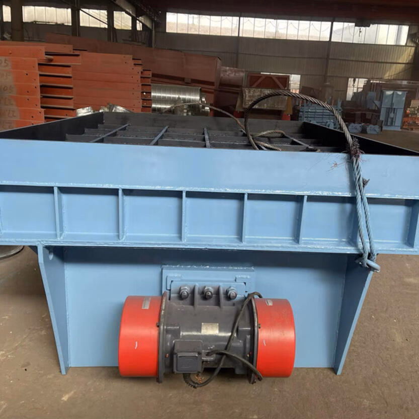 All Terrain Inertial Vibratory Sand Spreader with Four Wheel Drive Capability for Rough Conditions