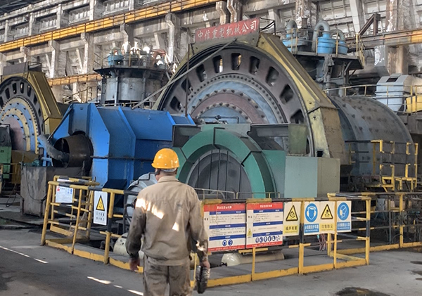 Specialized Manufacturer Mineral Powder Ball Mill