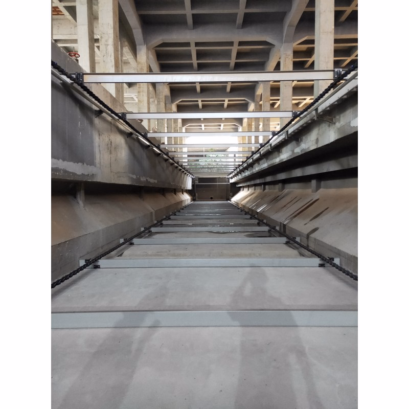 Non-Metallic Chain and Scraper for Waste Water Treatment Systems